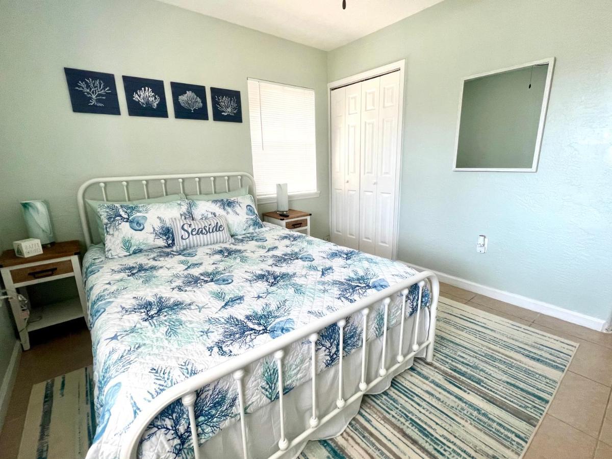 Beach Bungalow In Downtown Cocoa Beach Villa Bagian luar foto